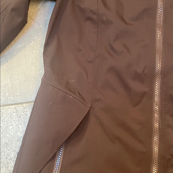 Lululemon Definitely Raining Jacket - Picture 11 of 14